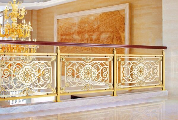 Luxurious Copper Railings - 图片 2