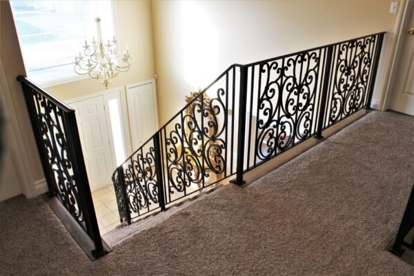 Classic Iron Railings - 图片 3